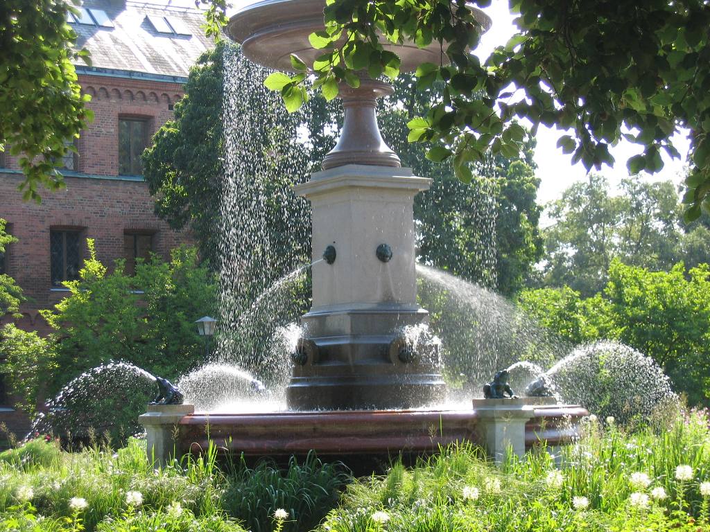 Lund, Sweden Summer, fountain, Lund, Sweden. Catarina Berg Flickr