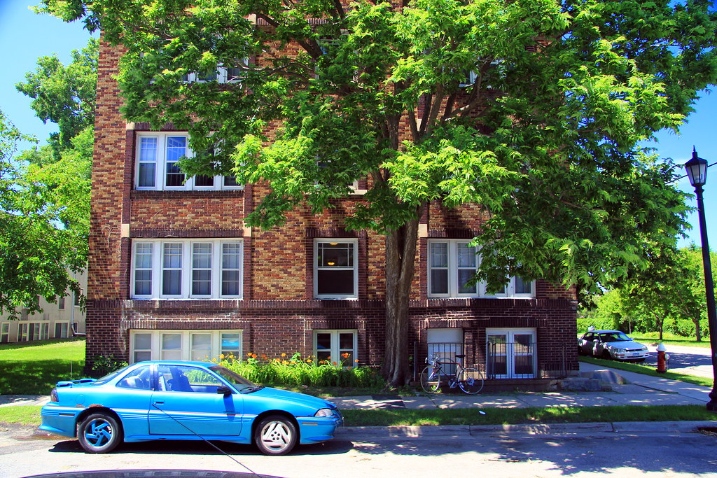 St. Apartments, 137 East 17th Street I would have e… Flickr