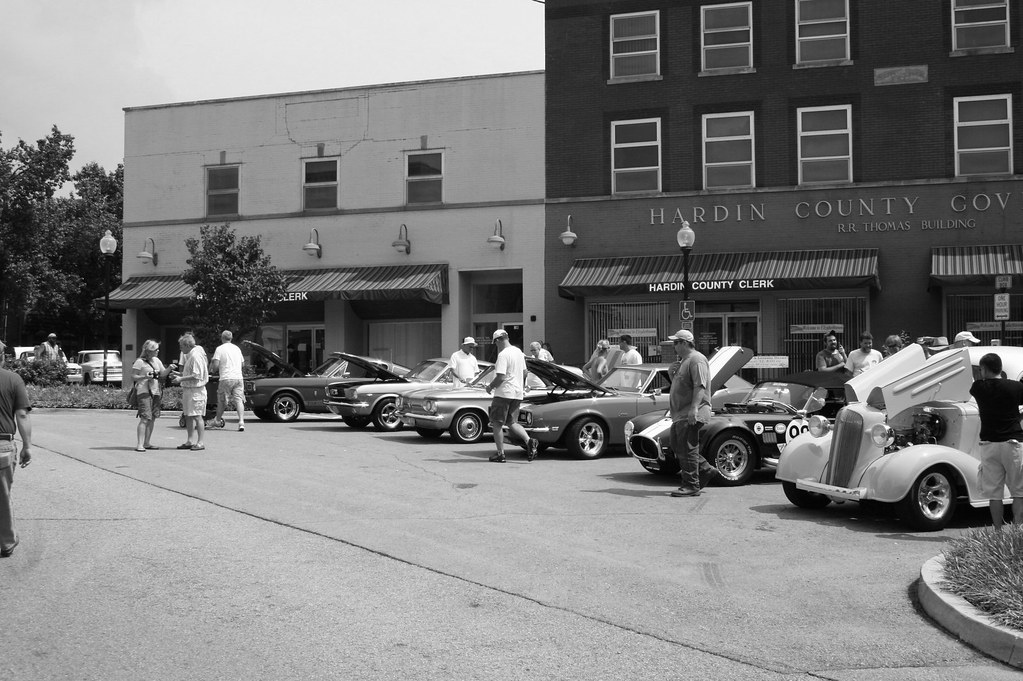 Downtown Elizabethtown, KY Elizabethtown hosted a car show… Flickr