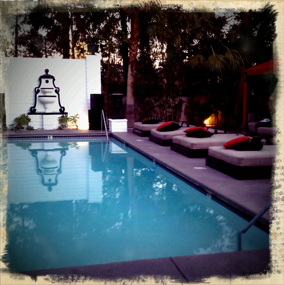 pool at the artisan hotel vegas catiemagee Flickr