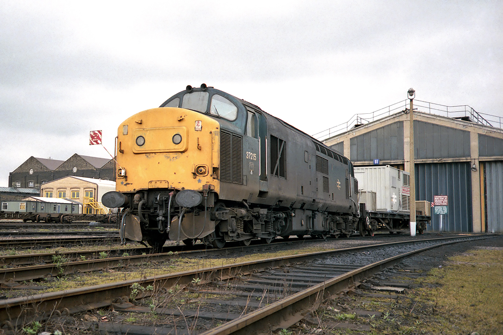 37215 stands at Stratford TMD connected to a load bank. Wi… Flickr