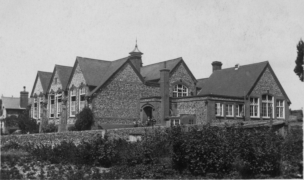 The Schools, Upper Hale The Schools, Upper Hale, Farnham, … Flickr