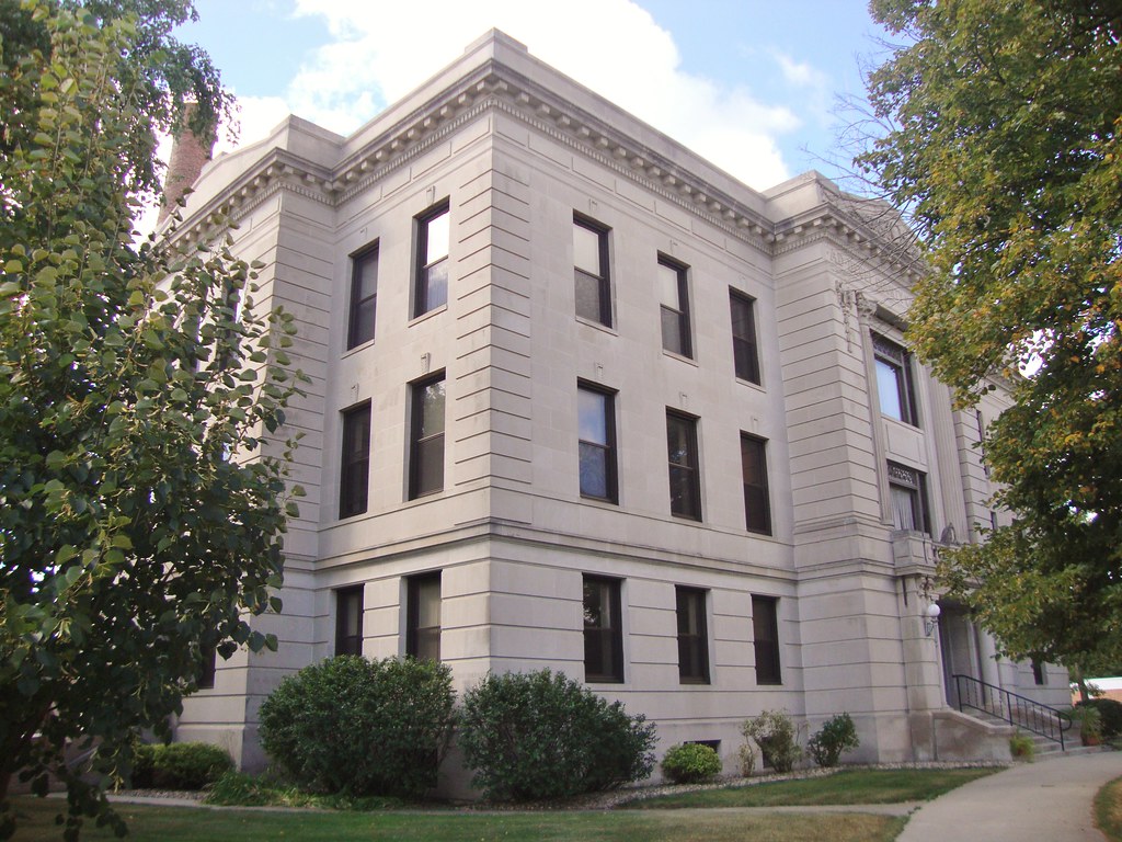 Deuel County Courthouse (Clear Lake, South Dakota) Flickr