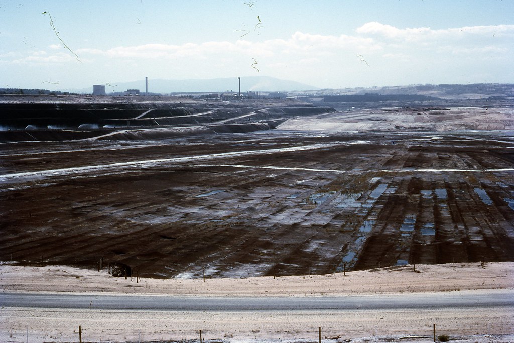 1973 YallournBrown Coal Mine YallournBrown Open Cut Brow… Flickr