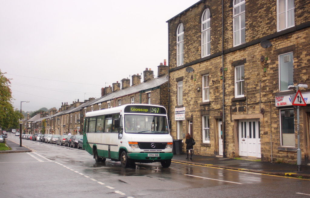 UK Glossop bus speedwellbus Mercedes 0814 / Plaxton Beav… Flickr