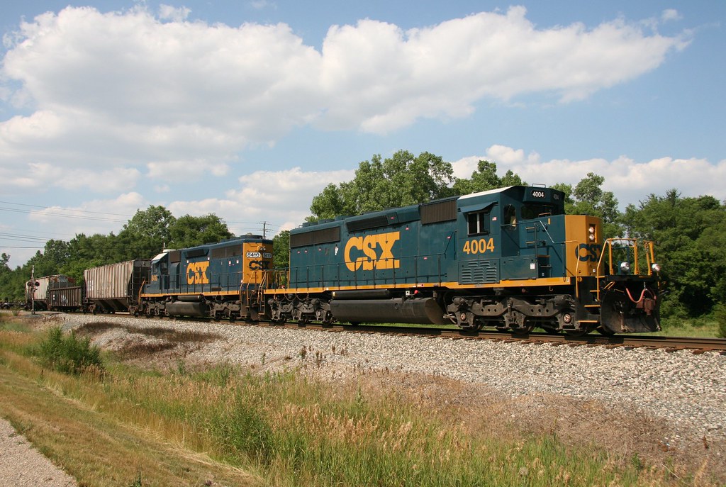 CSX 4004 CSX mixed freight train at Romulus, MI Rick Flickr