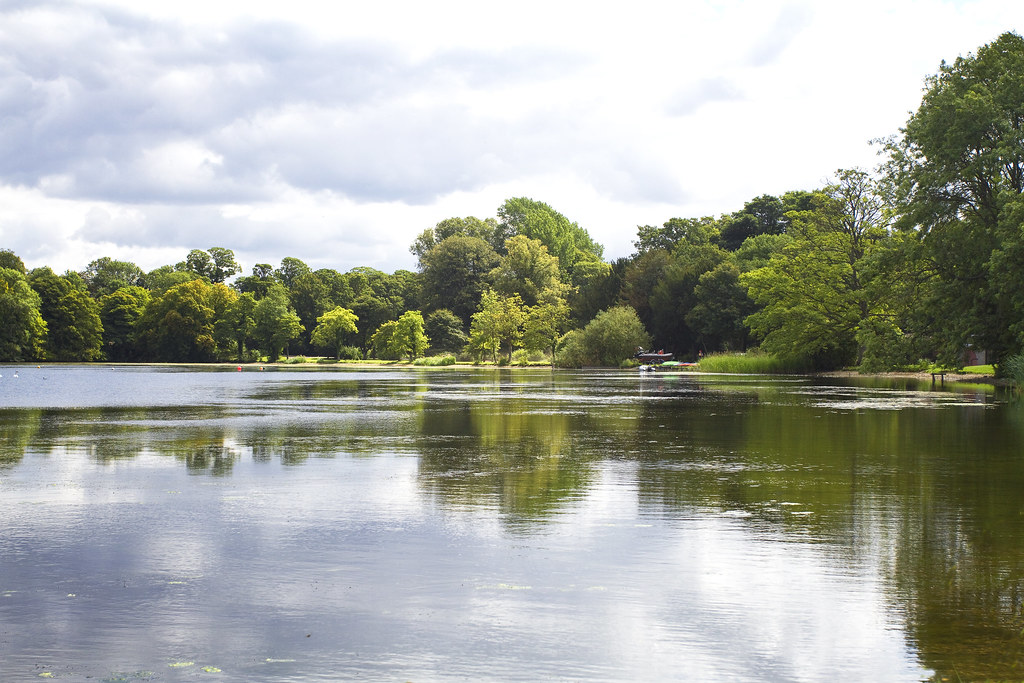 Warren Weir Luton Hoo Lake Luton, UK Brandon Warren Flickr