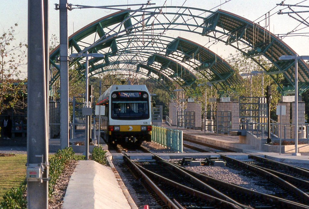 19971018 17 DART Ledbetter LRT station. David Wilson Flickr