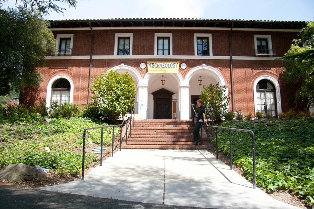 2251 College (Zeta Psi), UC Berkeley campus Flickr