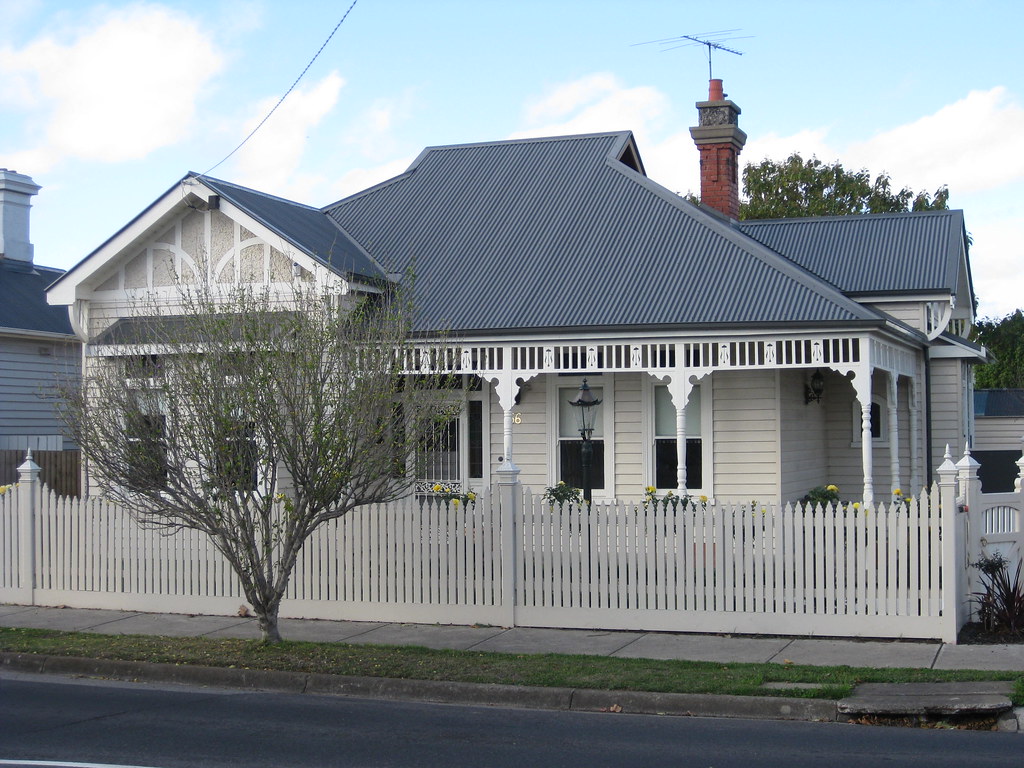 A Large Queen Anne Style Villa Essendon This wonderful