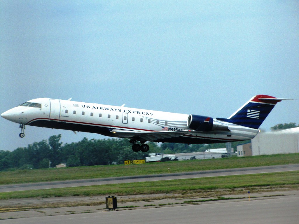 N415AW Air Wisconsin Airlines Bombardier CRJ200 Buffalo N… Flickr
