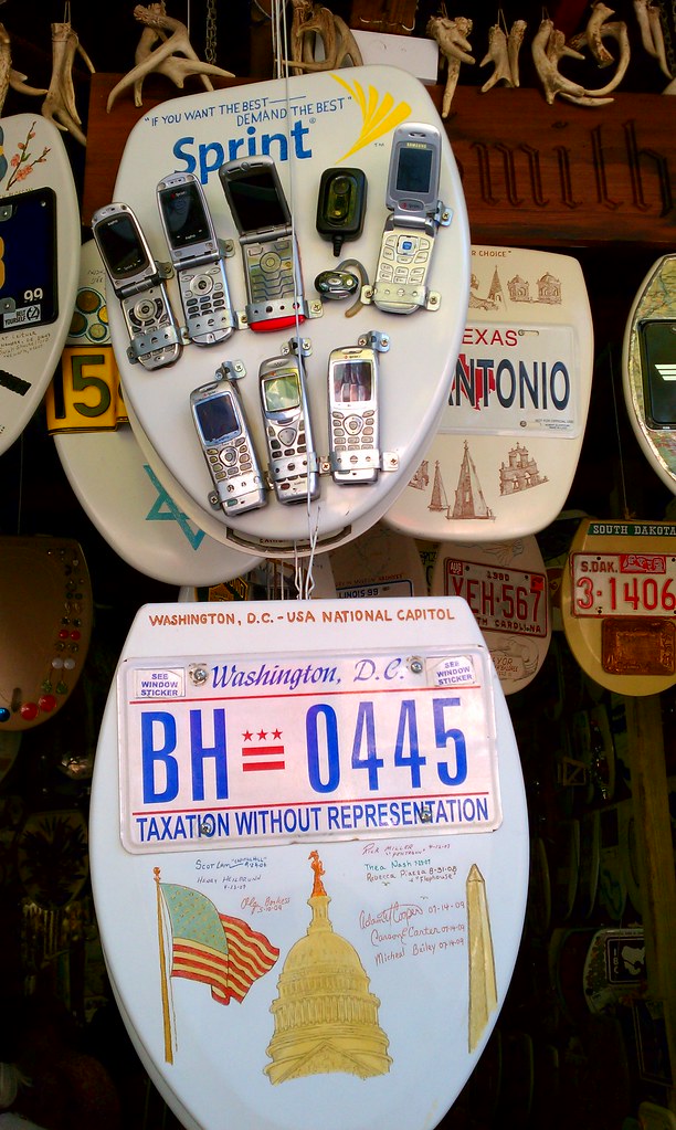 Toilet seat museum, 2011 KenSA Flickr