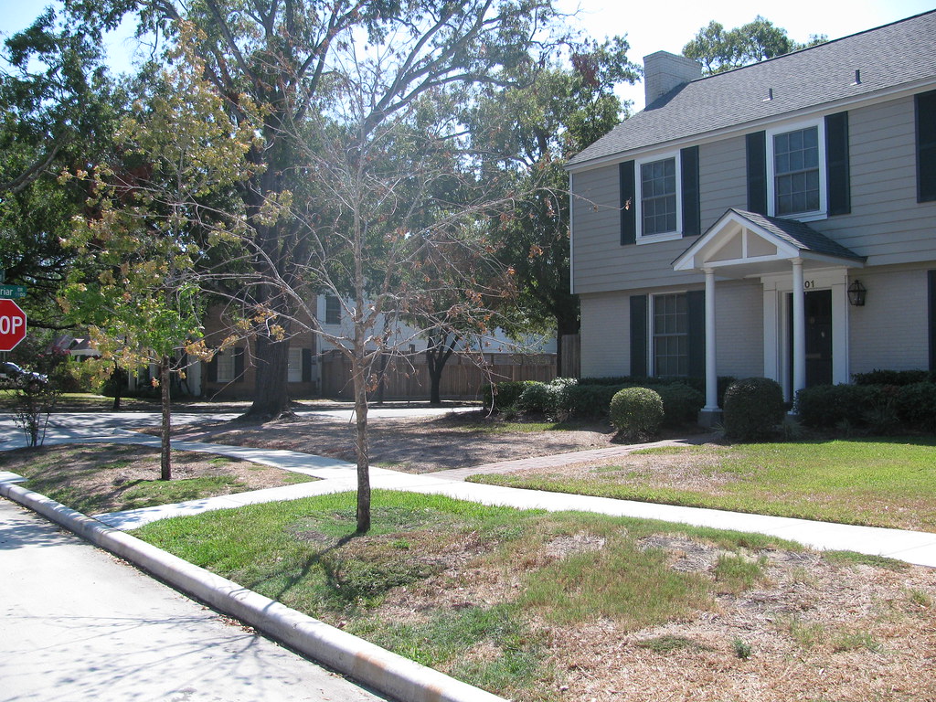 Dryden lawn 006 jcooper711 Flickr