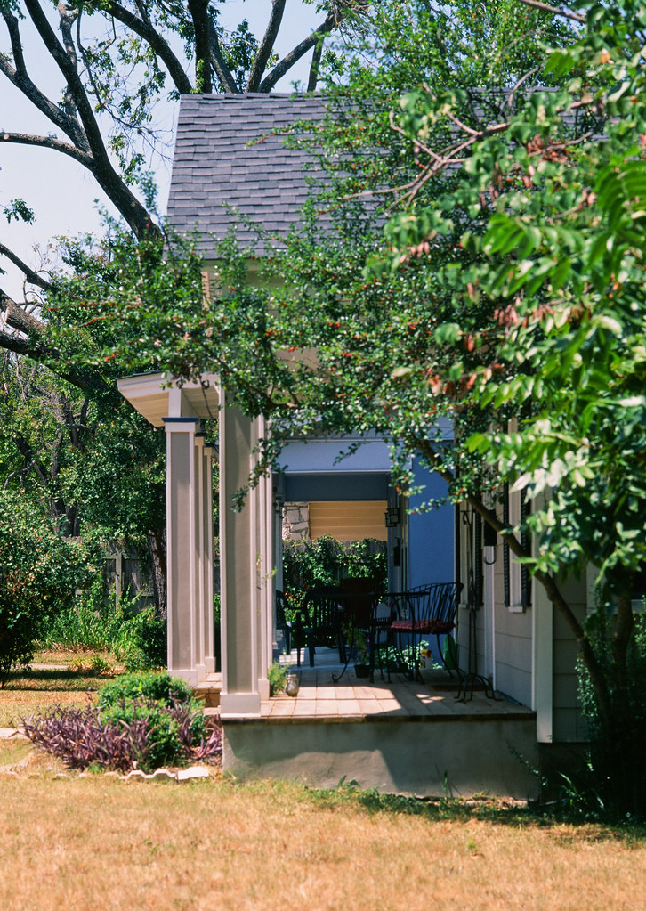 Overlapping front porches, Rosedale, Austin, TX Lars Plougmann Flickr