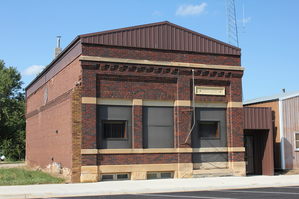 Bank Building Jeffers, MN Tom McLaughlin Flickr