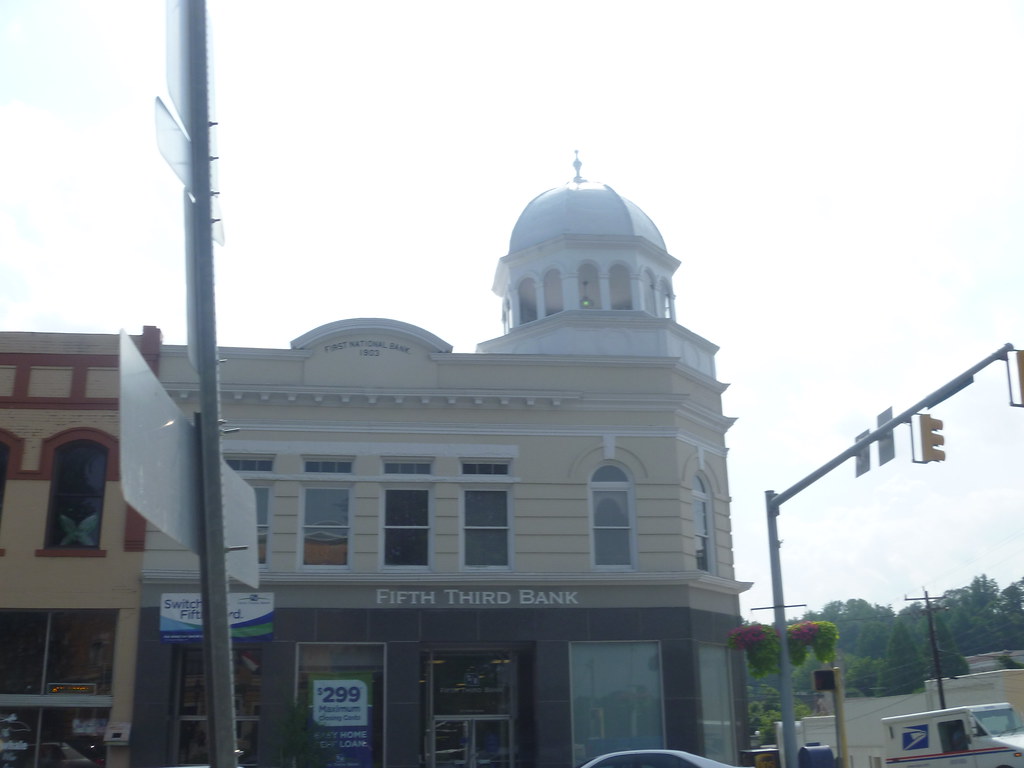 Old First National Bank Building, Marion NC Now home to Fi… Flickr