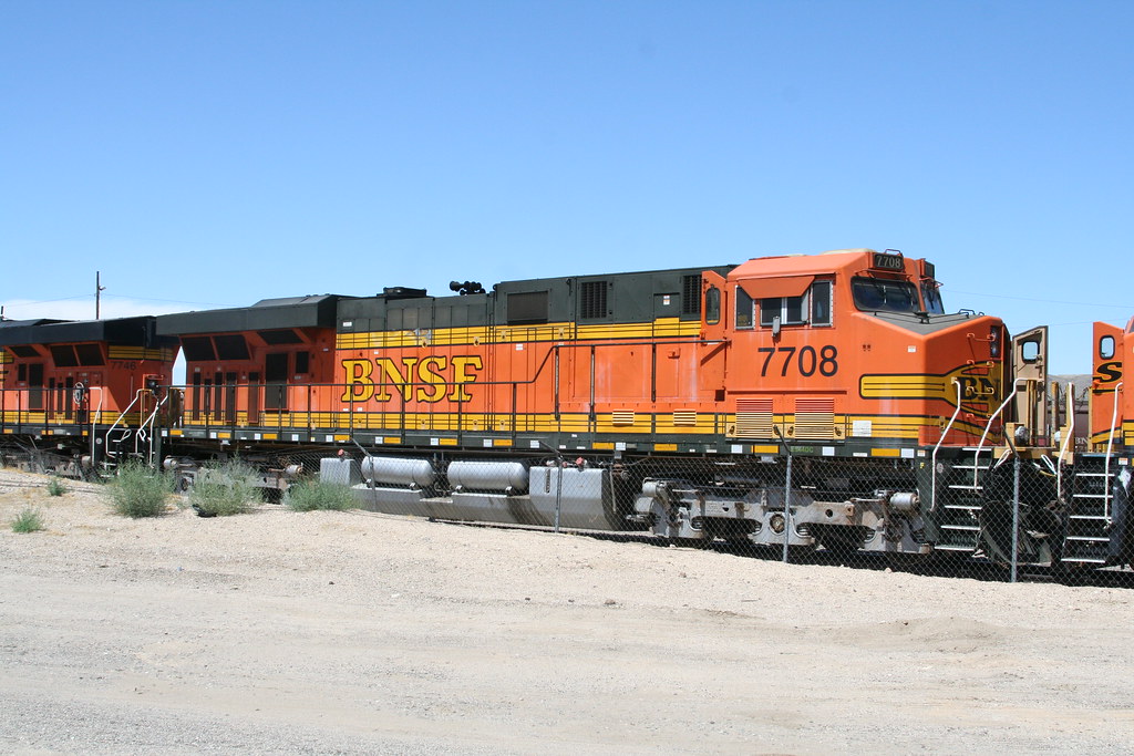 BNSF 7708 ES44DC at Barstow California BNSF 7708 ES44DC at… Flickr