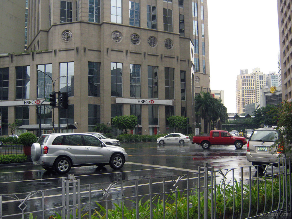PASEO DE ROXAS, MAKATI Shot from the sidealk of Paseo de R… Flickr