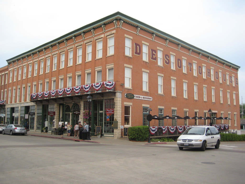 DeSoto House, Galena, IL jamielee josselyn Flickr