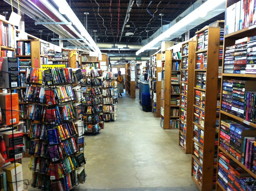 WheatonLibrary_BookStore_ViewDownHall Wheaton Regional Lib… Flickr