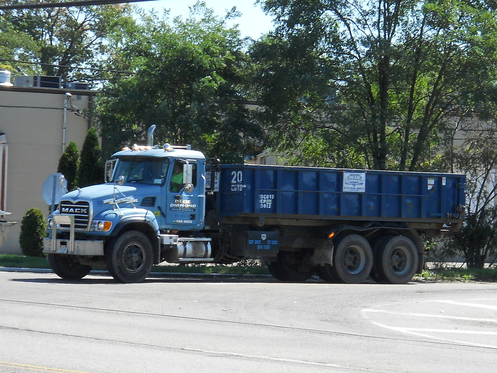 Mack Granite RollOff Blue Diamond Disposal Mt. Arlington,… Flickr
