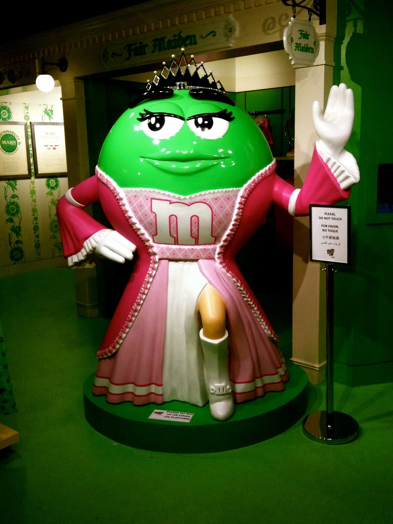 Ms Green M&M's Store London Taken with my iPhone in Lond… Flickr