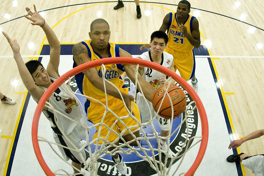 Los Angeles Lighting Vs. China Shanxi Zhongyu during the L… Flickr