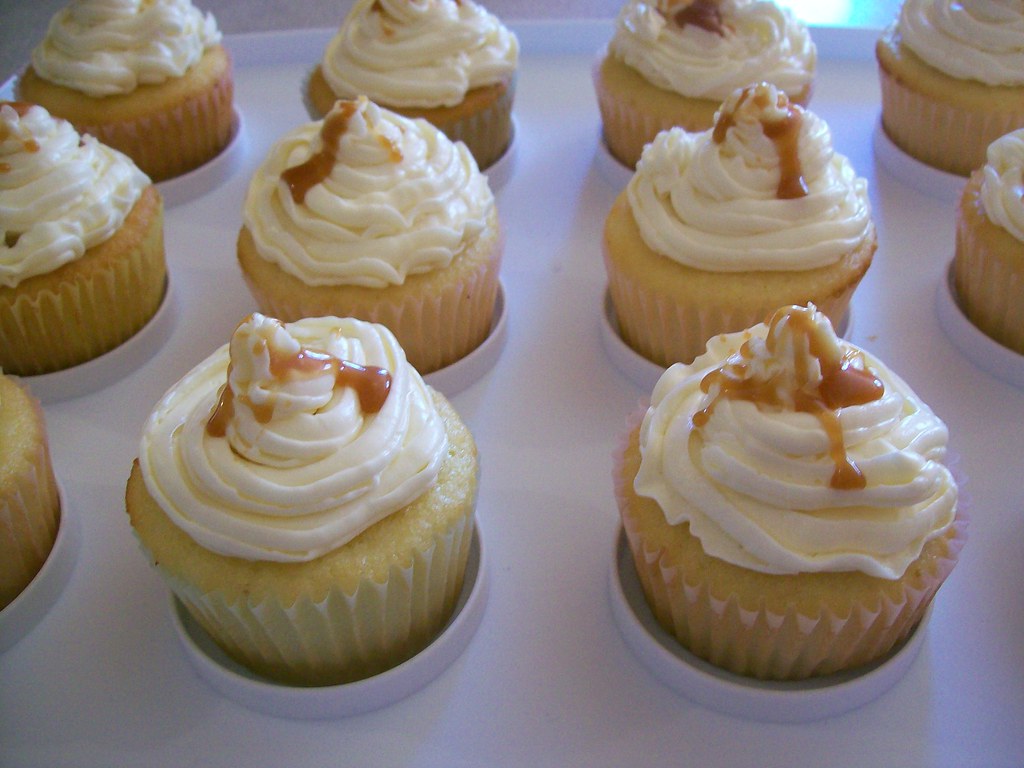 Cupcakes caramel fleur de sel et crème au beurre vanillée Flickr