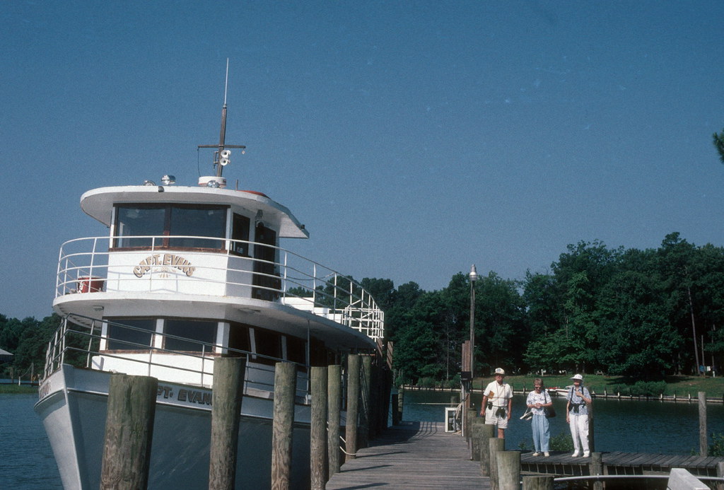 Waiting to board Smith Island ferry, Reedville, VA (1998) Flickr