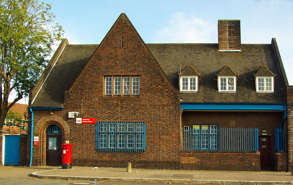 Dagenham Delivery Office, Becontree House or post office? … Flickr