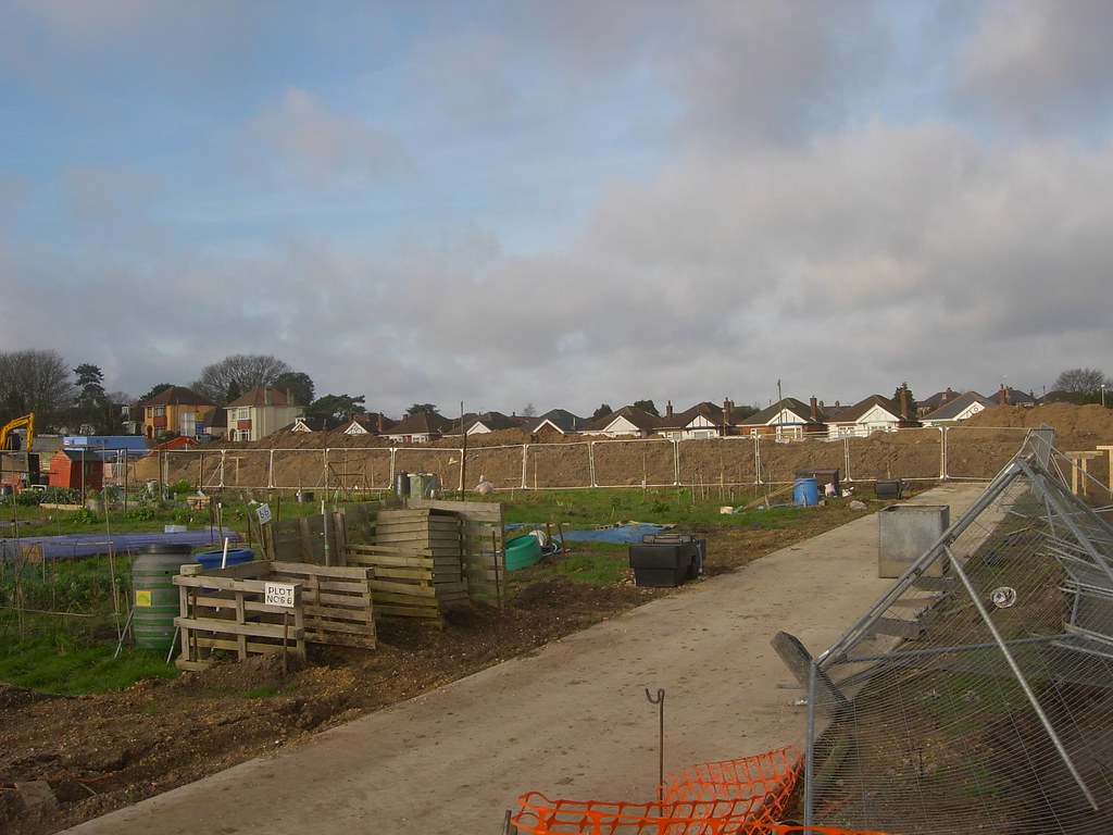 NORTH BOURNEMOUTH ALLOTMENTS [ FUTURE PRIESTLEY GARDENS / CORNELIA RD