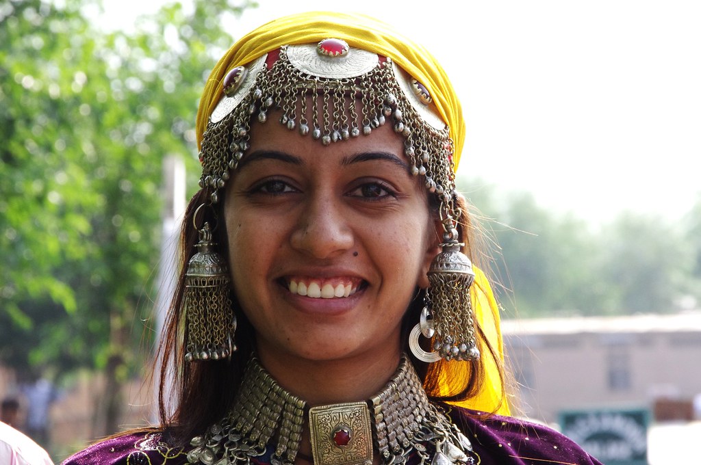 Kashmiri girl with traditional jewellery roxy konstantinidou Flickr