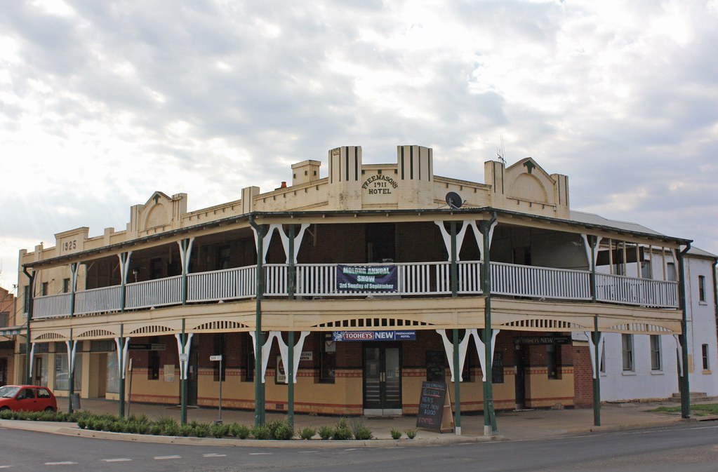Freemasons' Hotel, Molong, NSW. 17 Bank Street, Molong, N… Flickr