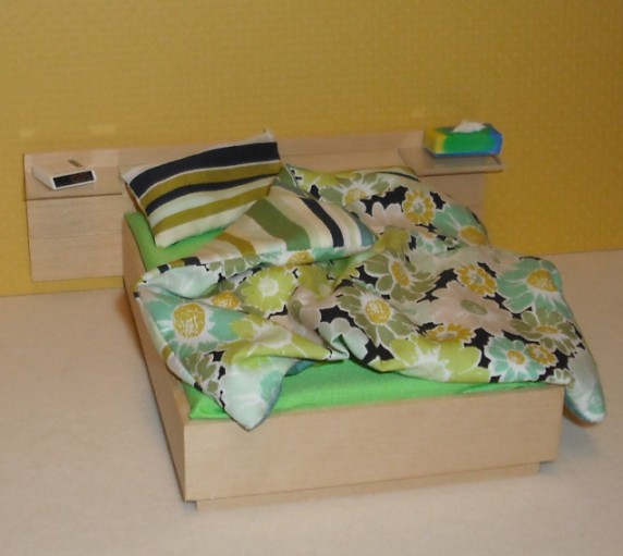 New posable dolls house bedding Reversible colour coordina… Flickr