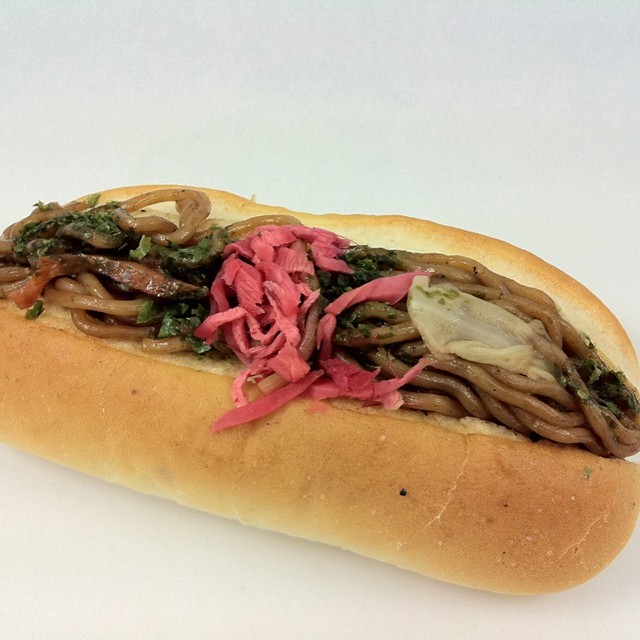 Yakisoba Pan ファミリーマート Ultimate Japanese carb on carb san… Flickr