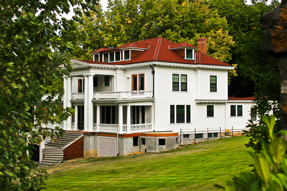 "Southern" Mansion near Mosier, OR Beautiful southern styl… Flickr