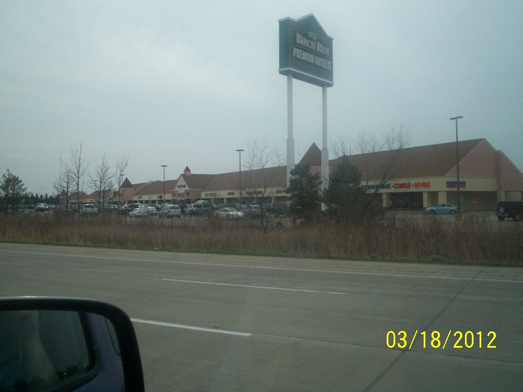Birch Run Outlets A shot of the outlet mall from the freew… Flickr