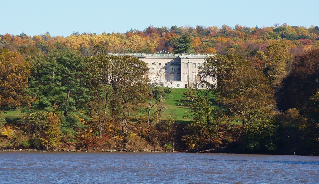 New York Mansion Overlooking Hudson River The Hudson Riv… Flickr
