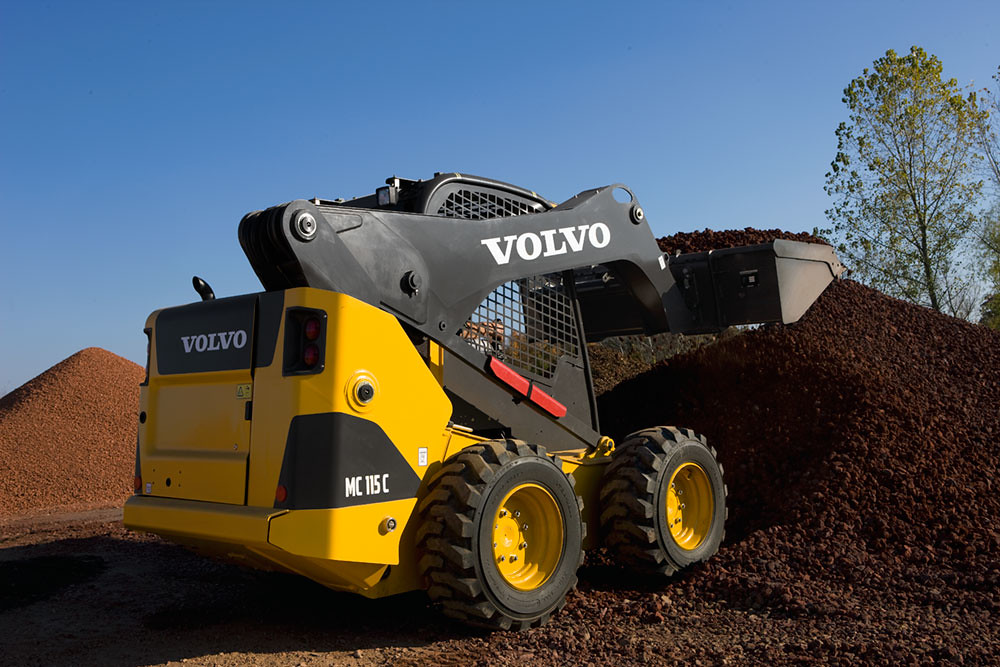 Volvo MC115C Skid Steer Loading Volvo skid steers (skid st… Flickr