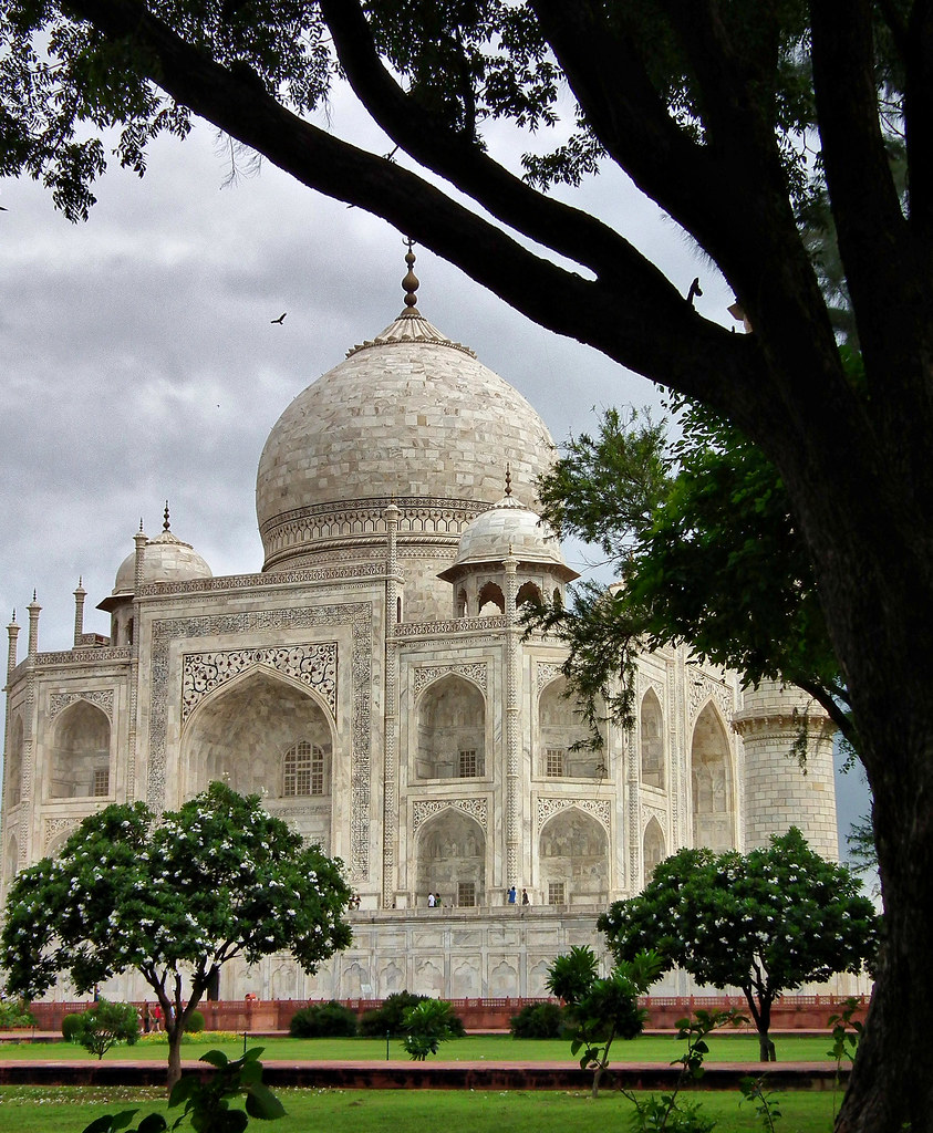 TAJ MAHAL, AGRA, INDIA MARÍA VICTORIA GUERRERO CATALÁN Trujillo