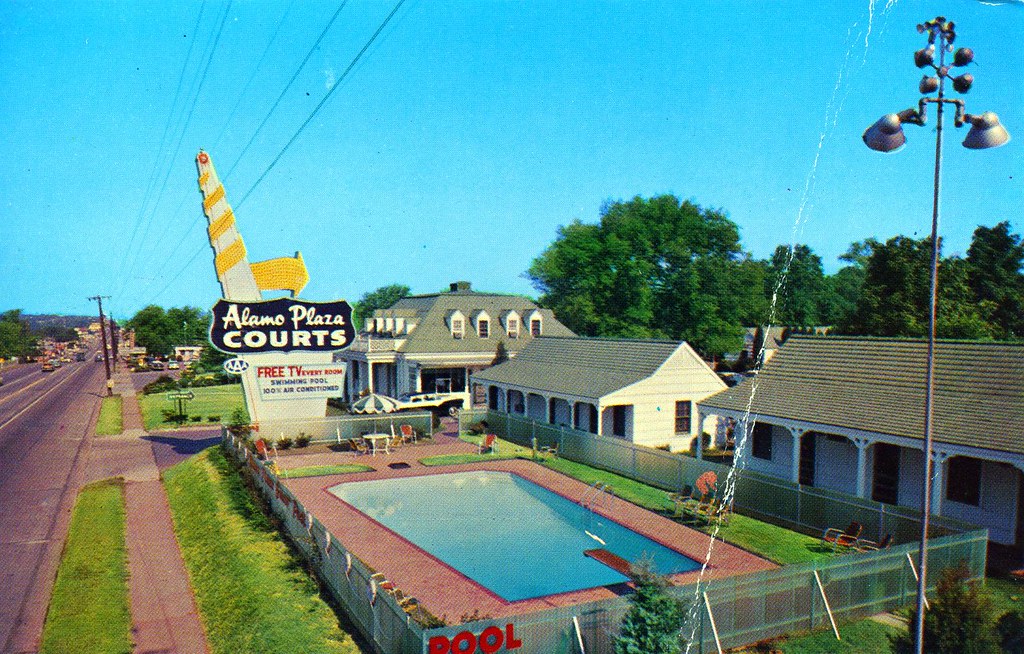 Alamo Plaza Courts Nashville TN South suburbs, U.S. 70 and… Flickr