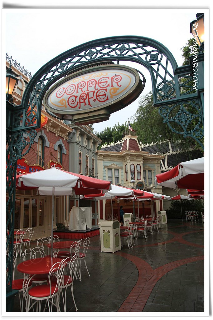 Corner Cafe Disneyland 1313 S Harbor Blvd. Anaheim, CA 928… Flickr