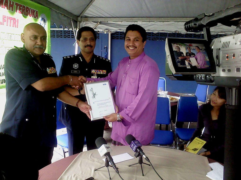 PC IPD Cheras 30Sept2011 Cheras police chief ACP Mohan