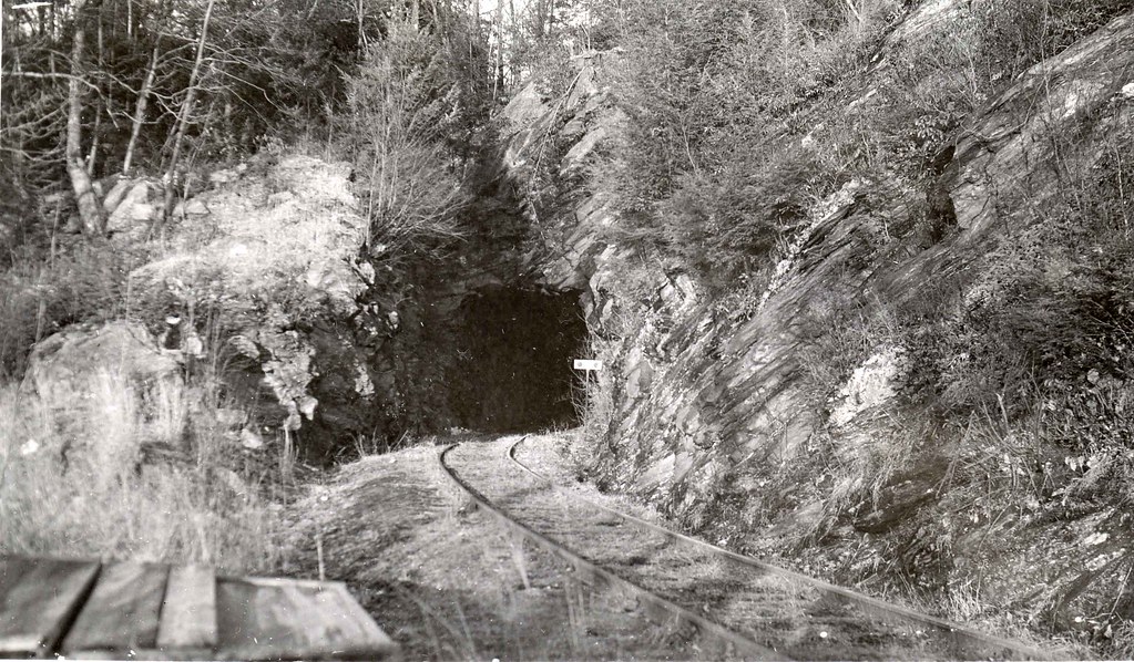 Railroad tunnel in Washington, Connecticut, on the Shepaug… Flickr