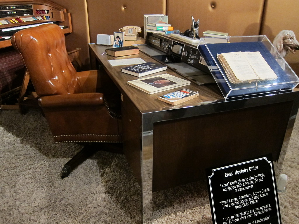 Elvis' Upstairs office, VIP Museum, Graceland The chair, d… Flickr