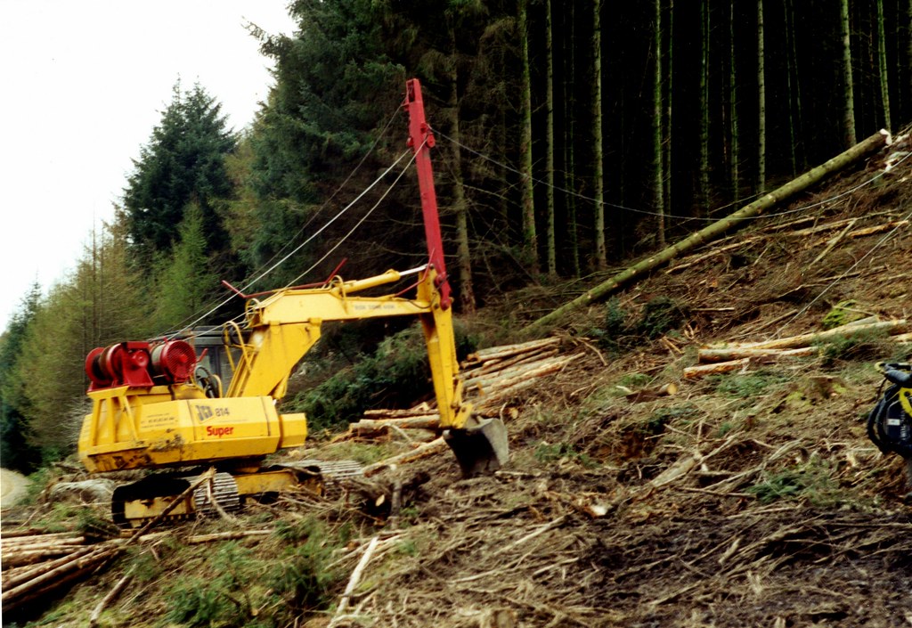 JCB 814 excavator JCB 814 with winch for timber exstractio… Flickr