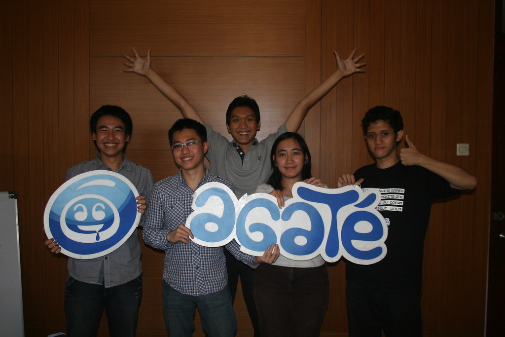 Agate Studio Crew Agate Studio Crew. From left to right A… Flickr