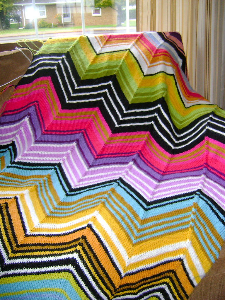 Missoni Inspired Chevron Blanket Pattern here www.ravelry… Flickr