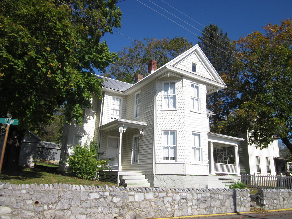 Toms Brook, Virginia Toms Brook, Virginia Doug Kerr Flickr