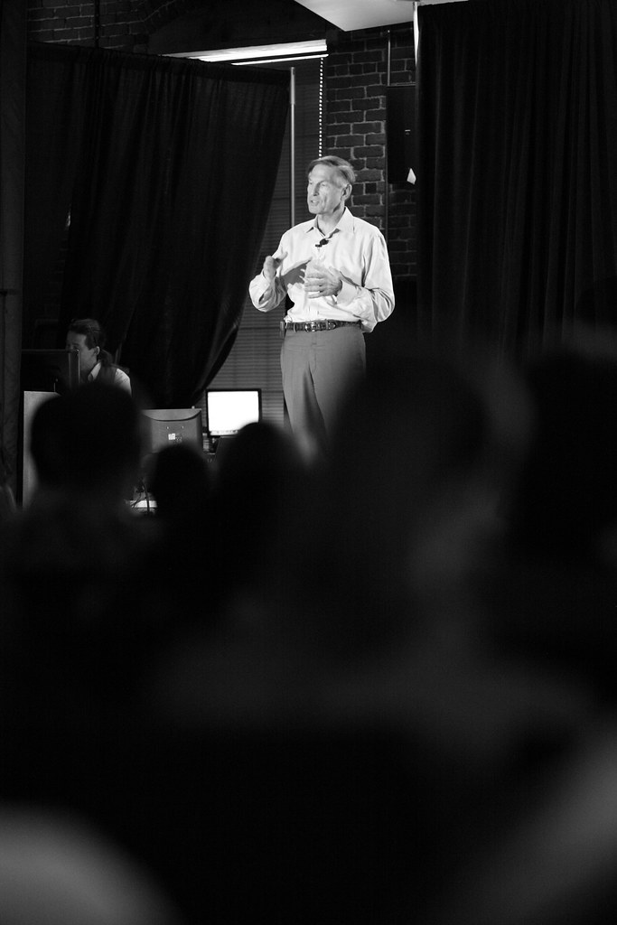 Howard Brodsky "Delivering the Unexpected" Images taken d… Flickr